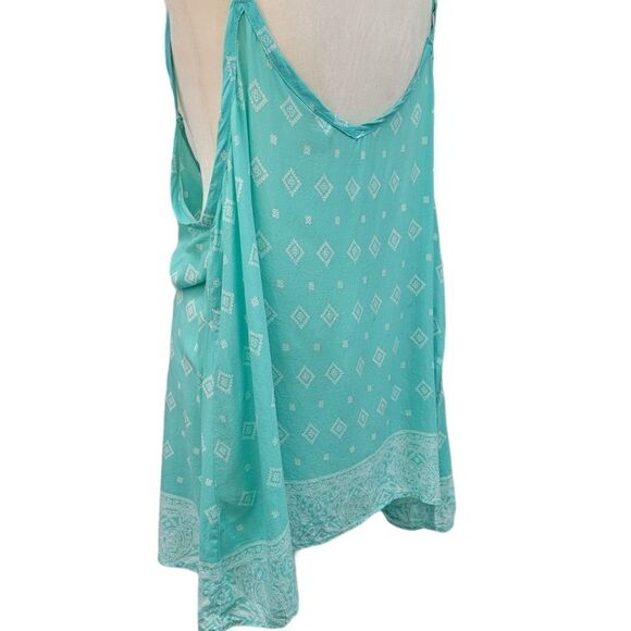 Torrid top   - Picture 2 of 7